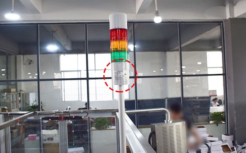 刀叉勺餐具裝盒機(jī)自動(dòng)報(bào)警器采用美國UL認(rèn)證電器元件。